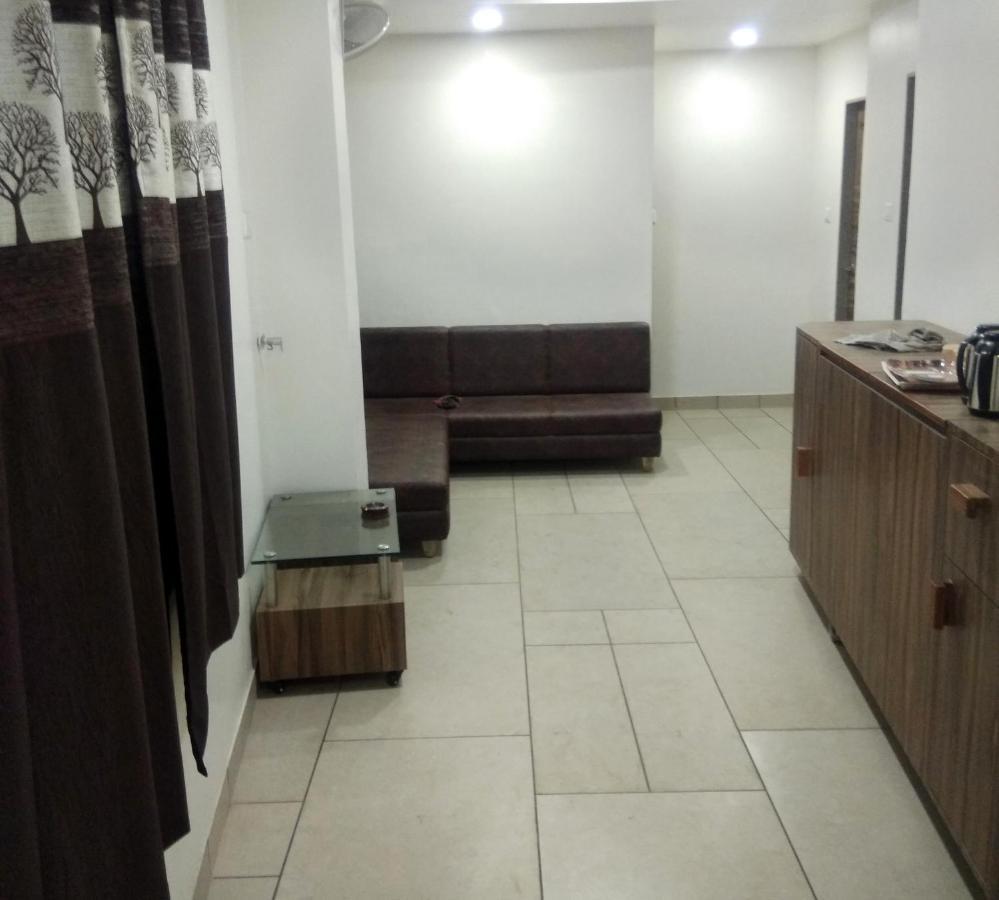 Hotel Milan Ahmedabad Exterior foto